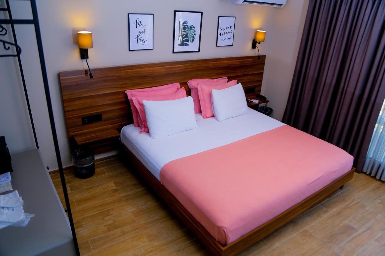 Senyildiz Hotel Smirne Esterno foto