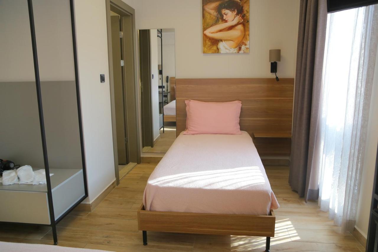 Senyildiz Hotel Smirne Esterno foto
