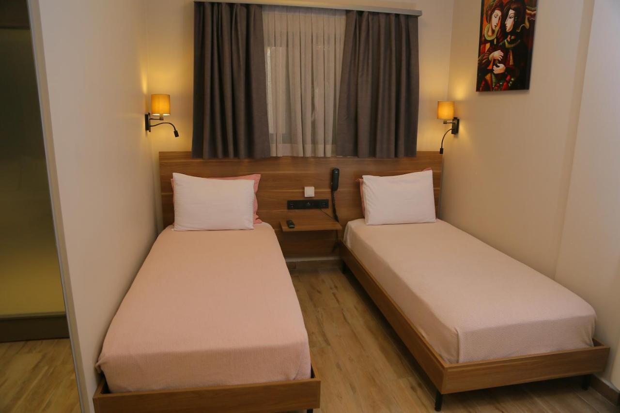 Senyildiz Hotel Smirne Esterno foto