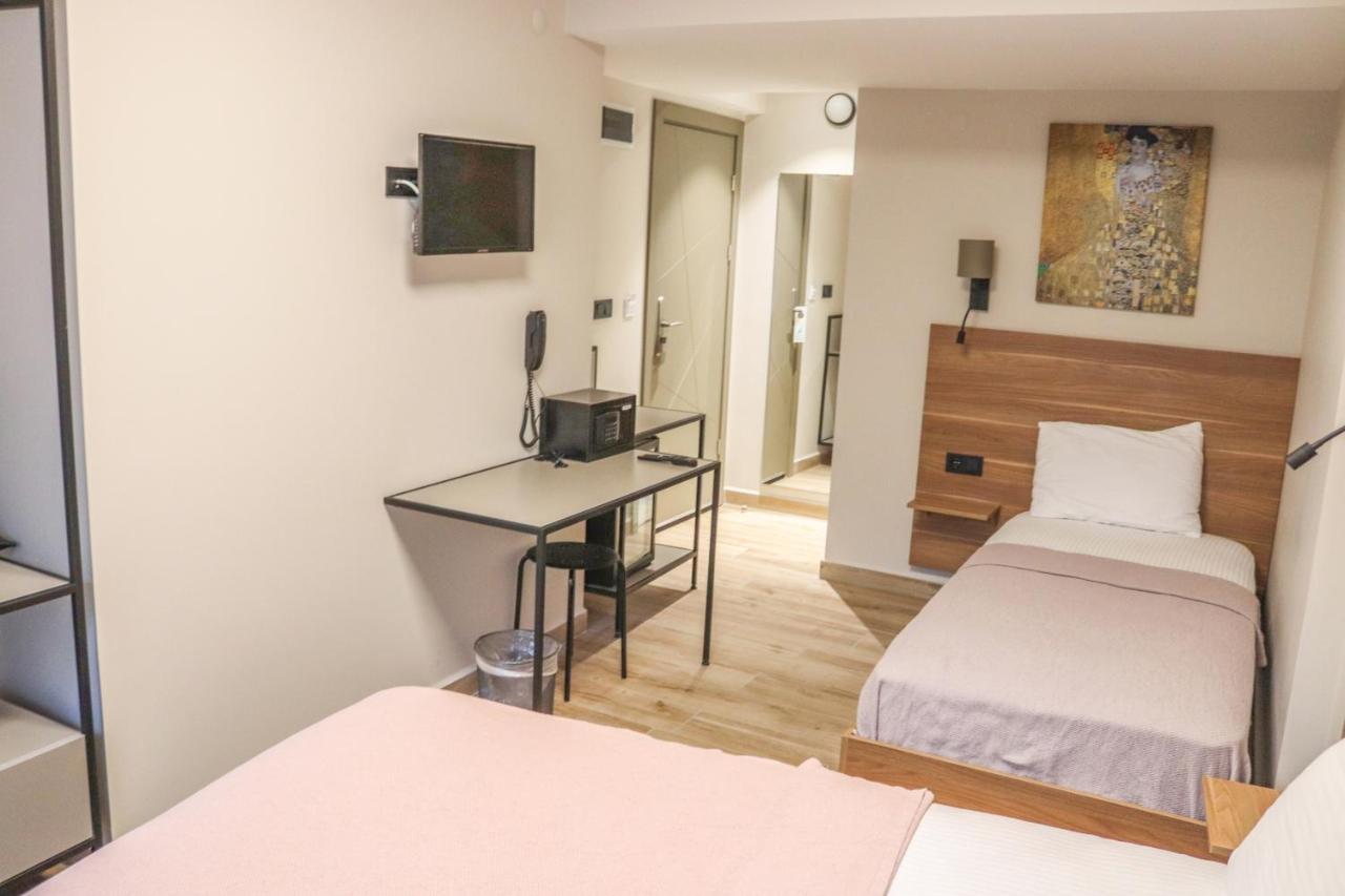 Senyildiz Hotel Smirne Esterno foto
